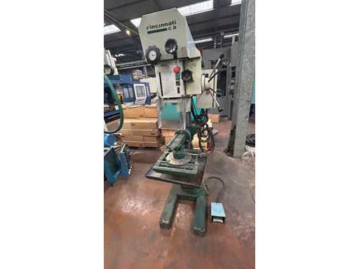 CINCINNATI PTC 24 Automatische Standbohrmaschine