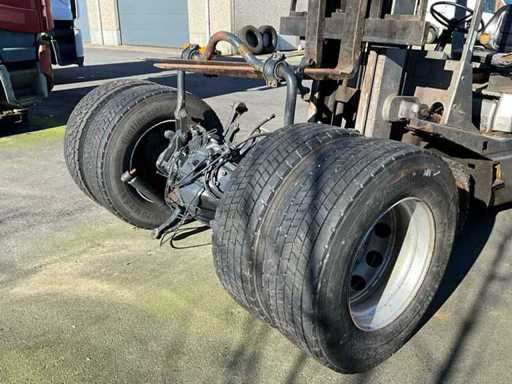 Iveco Vrachtwagenas achteraan