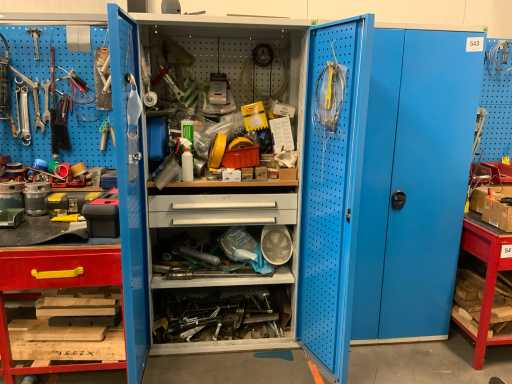 Bott werkplaatskast met inhoud