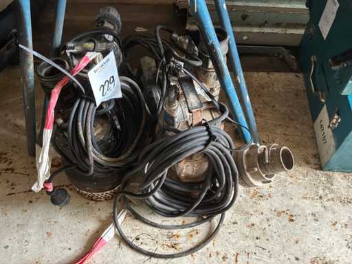 Submersible pump (4x)