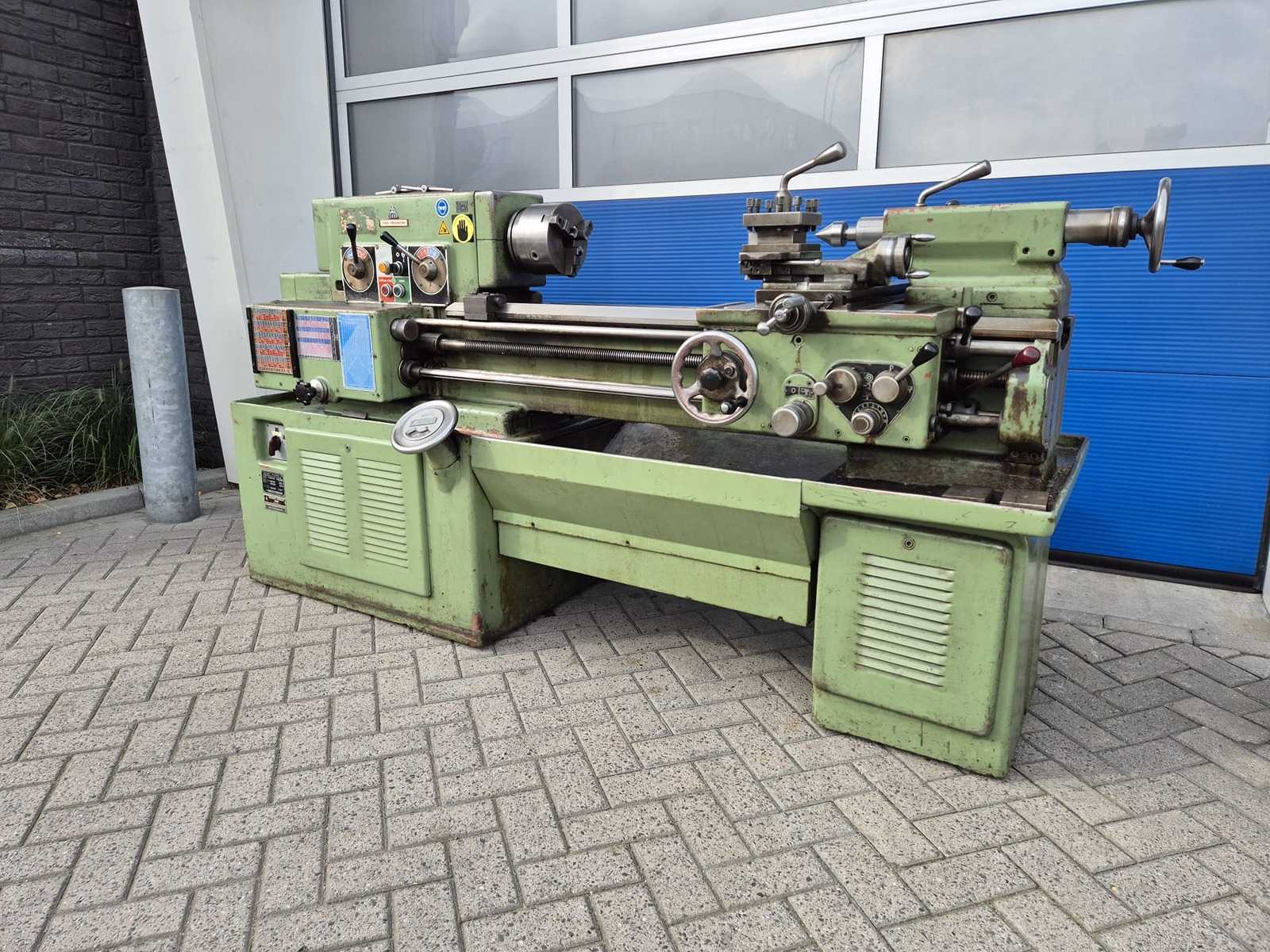 TOS TRECIN – SV-18 RA – Precision lathe