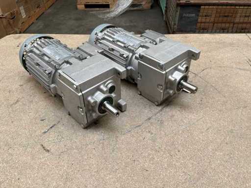 Lenze G500-H100 Motorreductor (2x)