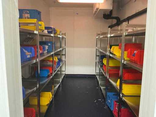 Hupfer Shelves without contents (8x)