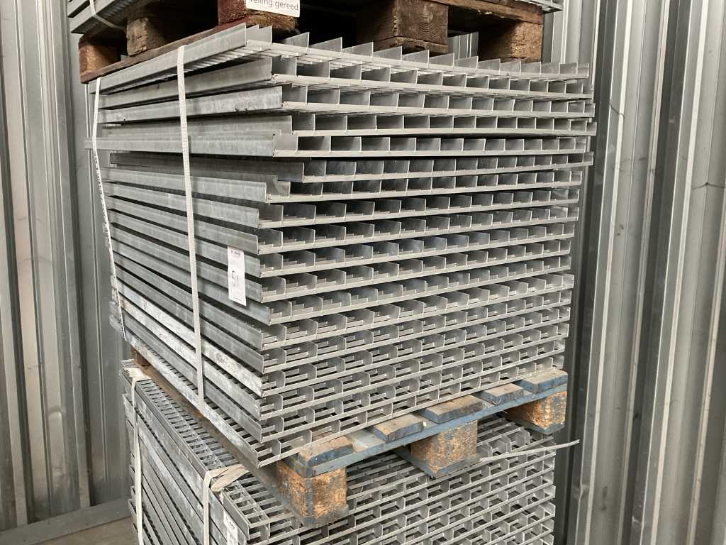 Podea cu grătare din oțel (18x)