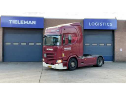 69e3f6ec-9e27-434e-8771-95860210ab3b.mp4