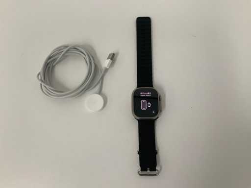 Apple Watch Ultra 49mm GPS+Cellular Natural Titanium z czarnym paskiem na nadgarstek
