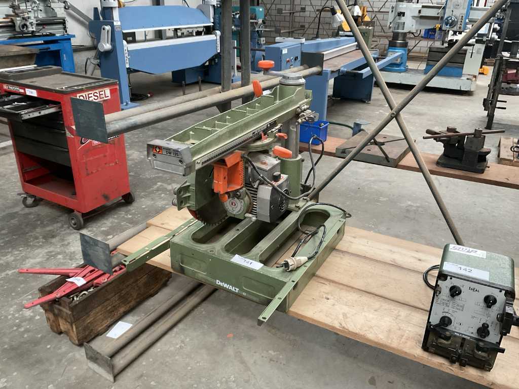 Dw125 radial arm deals saw