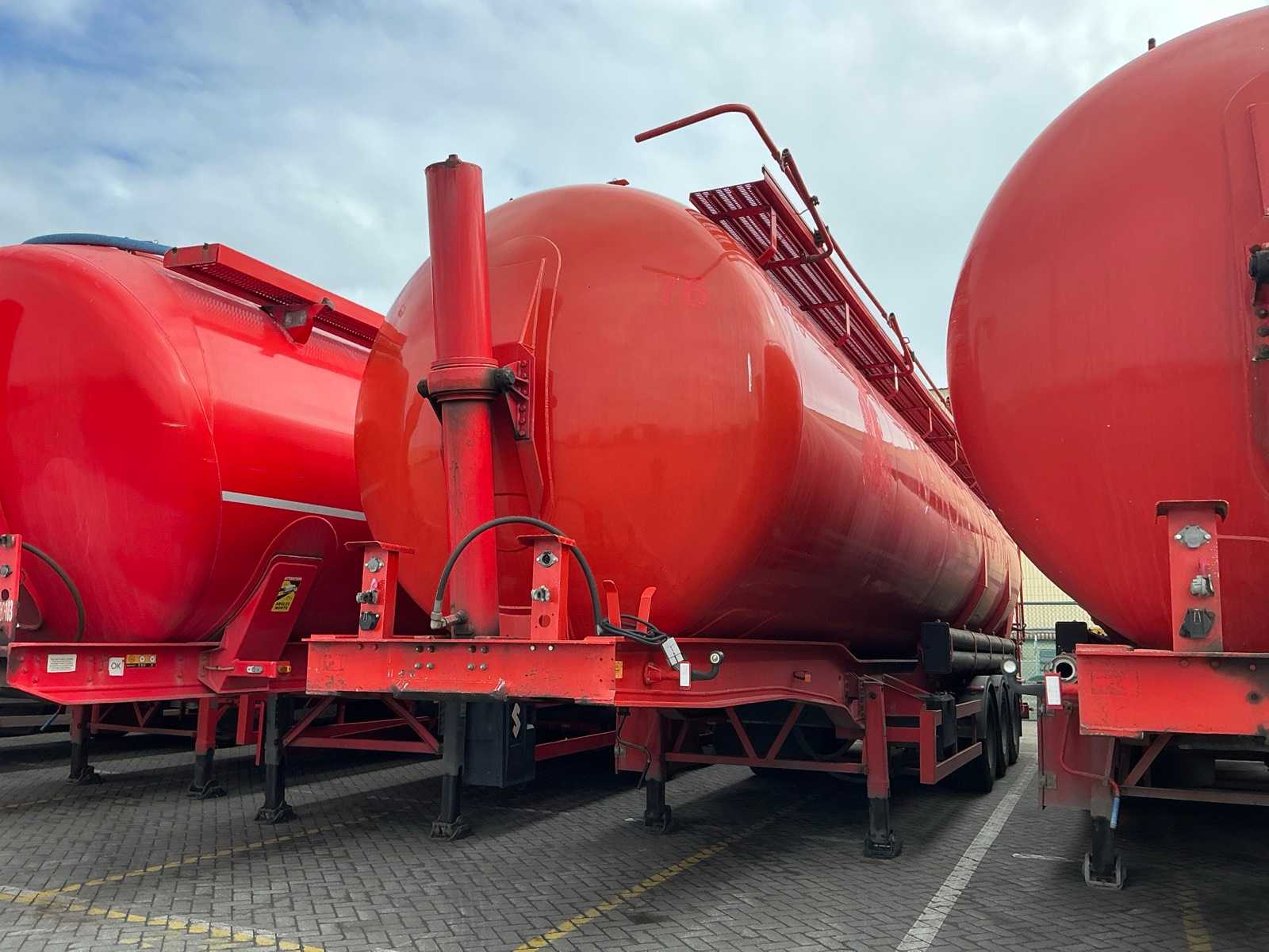 2003 Benalu T39NLNEP Bulk Semi-trailer (75165-105)