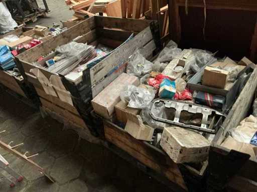 Batch of engine parts