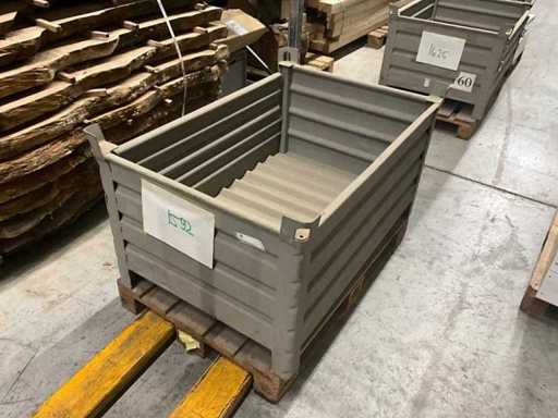 HESON® Stapelbehälter, mit ½ Vollwandklappe, Tragkraft 2.000 kg, BxT 1.200 x 800 mm