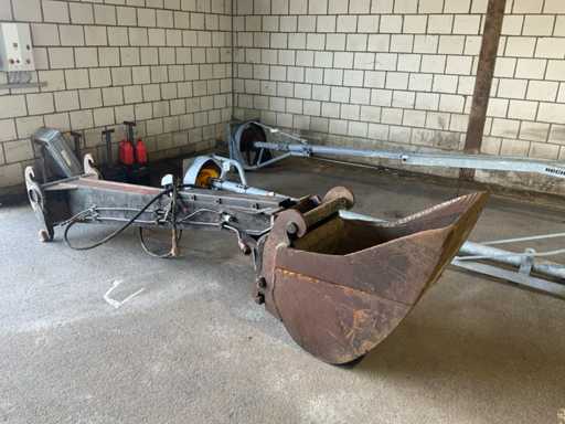 Hydraulic quick coupler extension boom