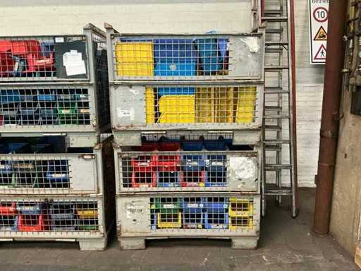 Lattice box with contents(2x)