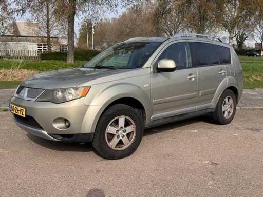 Mitsubishi Outlander 2.4 Edycja Wstępna 2WD, 50-ZH-VZ