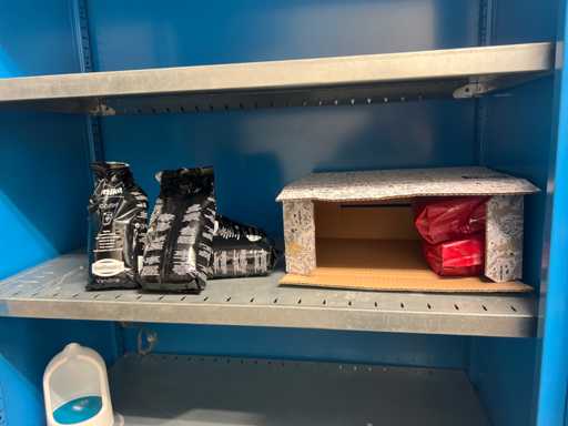 Lote de accesorios y vasos de limpieza de serie