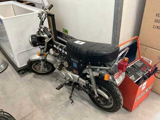 Moped Dax typu Jingsheng 50 cm³