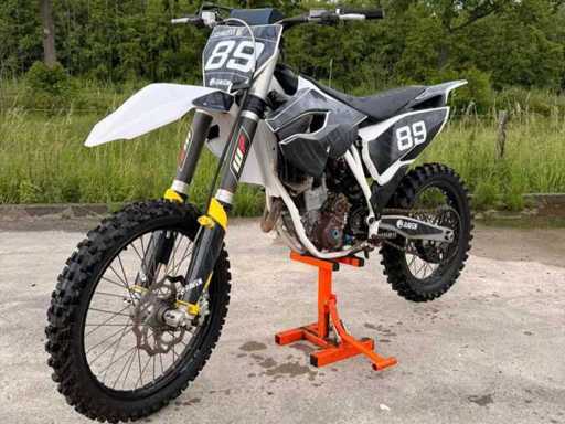 Husqvarna - FC 250 - 4 suw - motocykl terenowy - motocykl