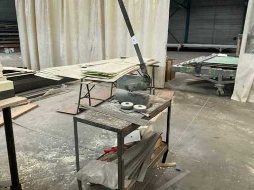 Ręczny nożnik dźwigniowy Mubea