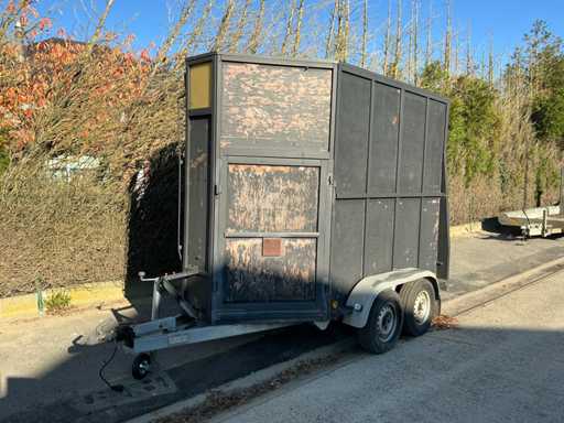 1992 B.C.W. V41020G Horse trailer
