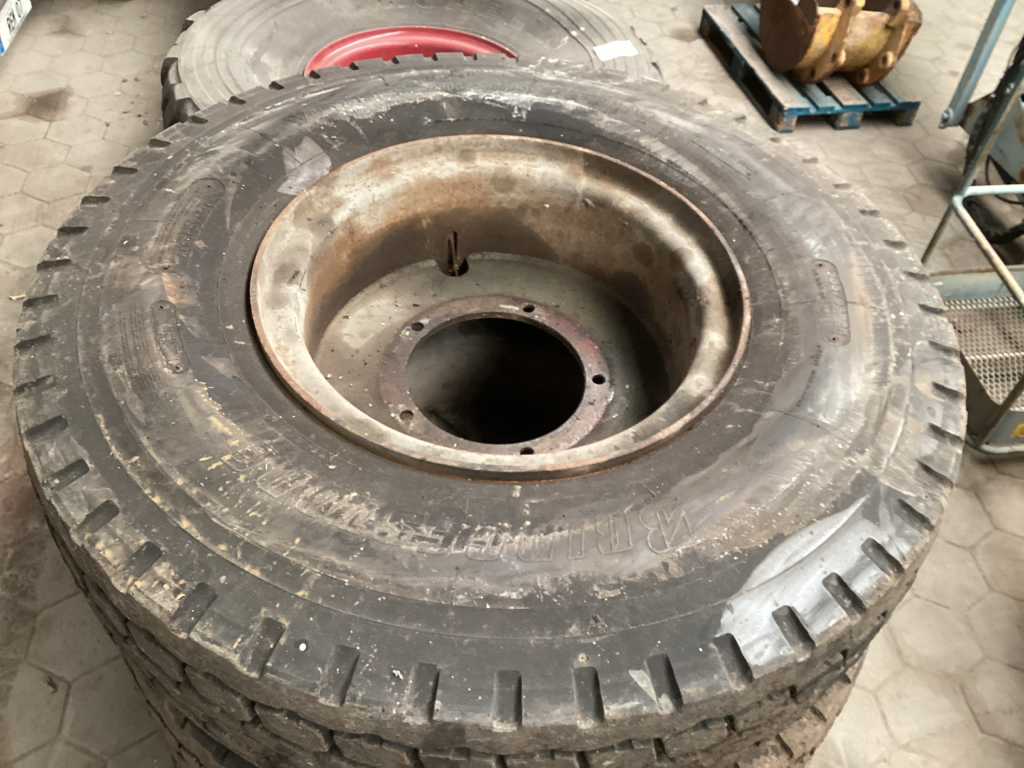 Bridgestone Tire, wheel and rim (4x)