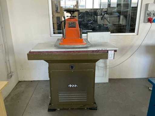 Machine de découpe G222