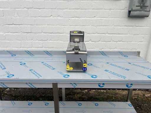 Gastronomie - Friteuse électrique 3 litres neuf