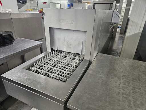Dishwasher line and catering equipment