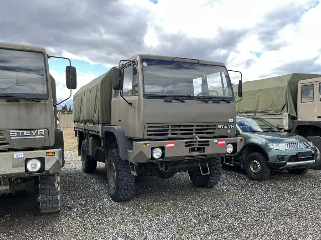 1987 Steyr 12M18 Vehicul militar