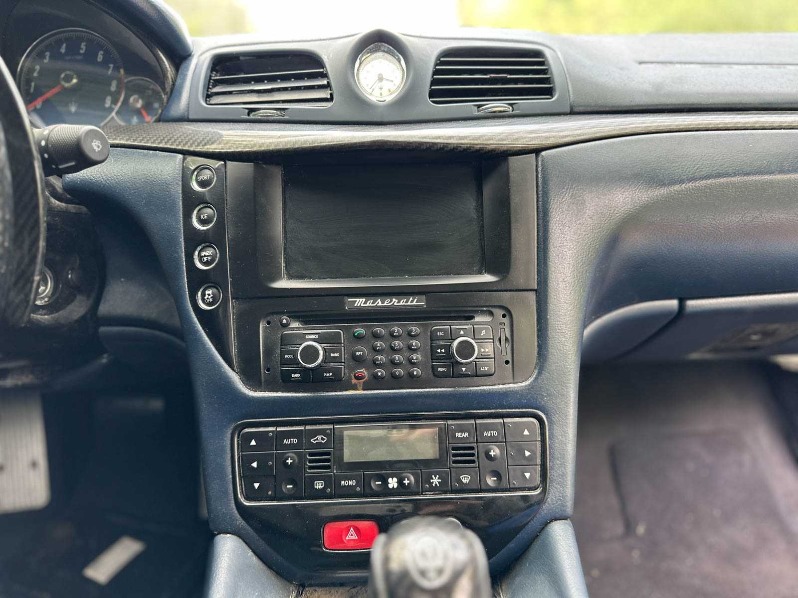 Maserati GranCabrio 4.7 V8 MC line 440pk 2012