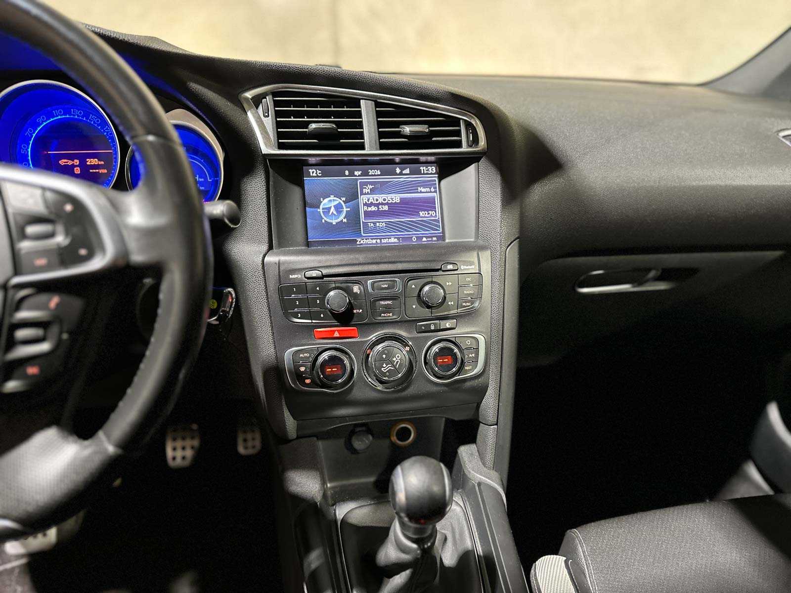 Citroen DS4 1.6 VTi So Chic 120pk 2011 (Origineel-NL), 32-RSX-3