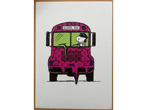 DEATH NYC : Vuitton Snoopy School Bus