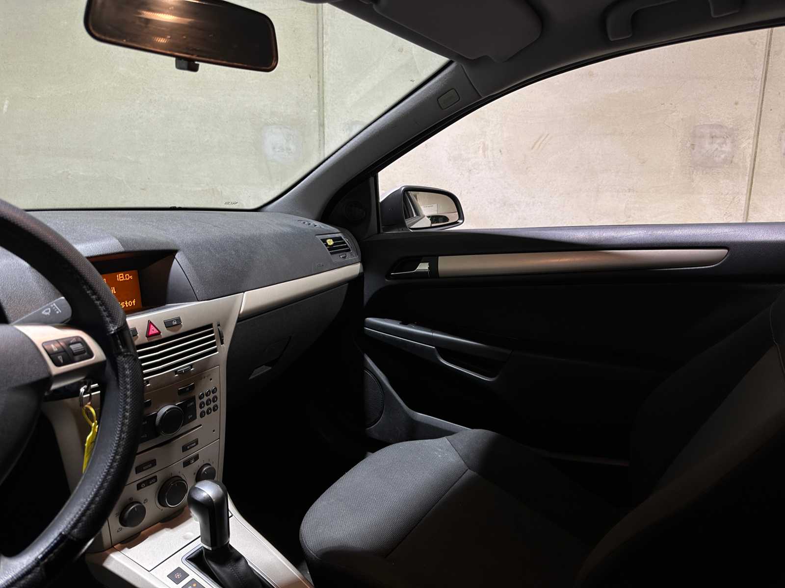 Opel Astra GTC 1.8 Temptation 140hp 2007, 88-XT-FZ Youngtimer
