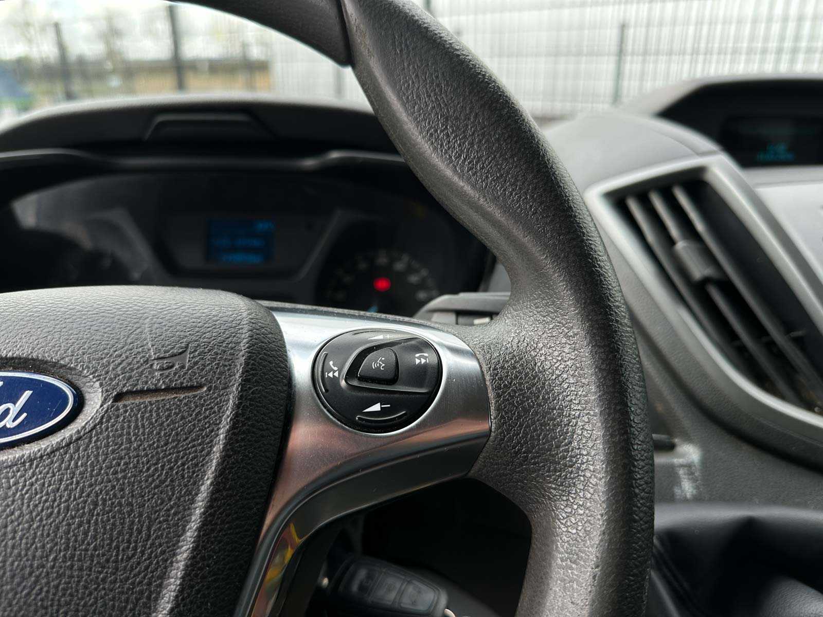 Ford Transit 350 2.2 TDCI L3H1 Am 125pk 2016, V-192-TF