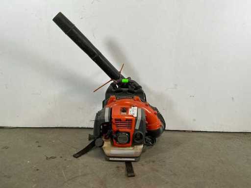 2015 Husqvarna 350BT Leaf blower on the back of petrol