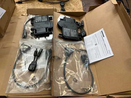 Enphase M2501Q7-2LN Micro omvormer (2x)