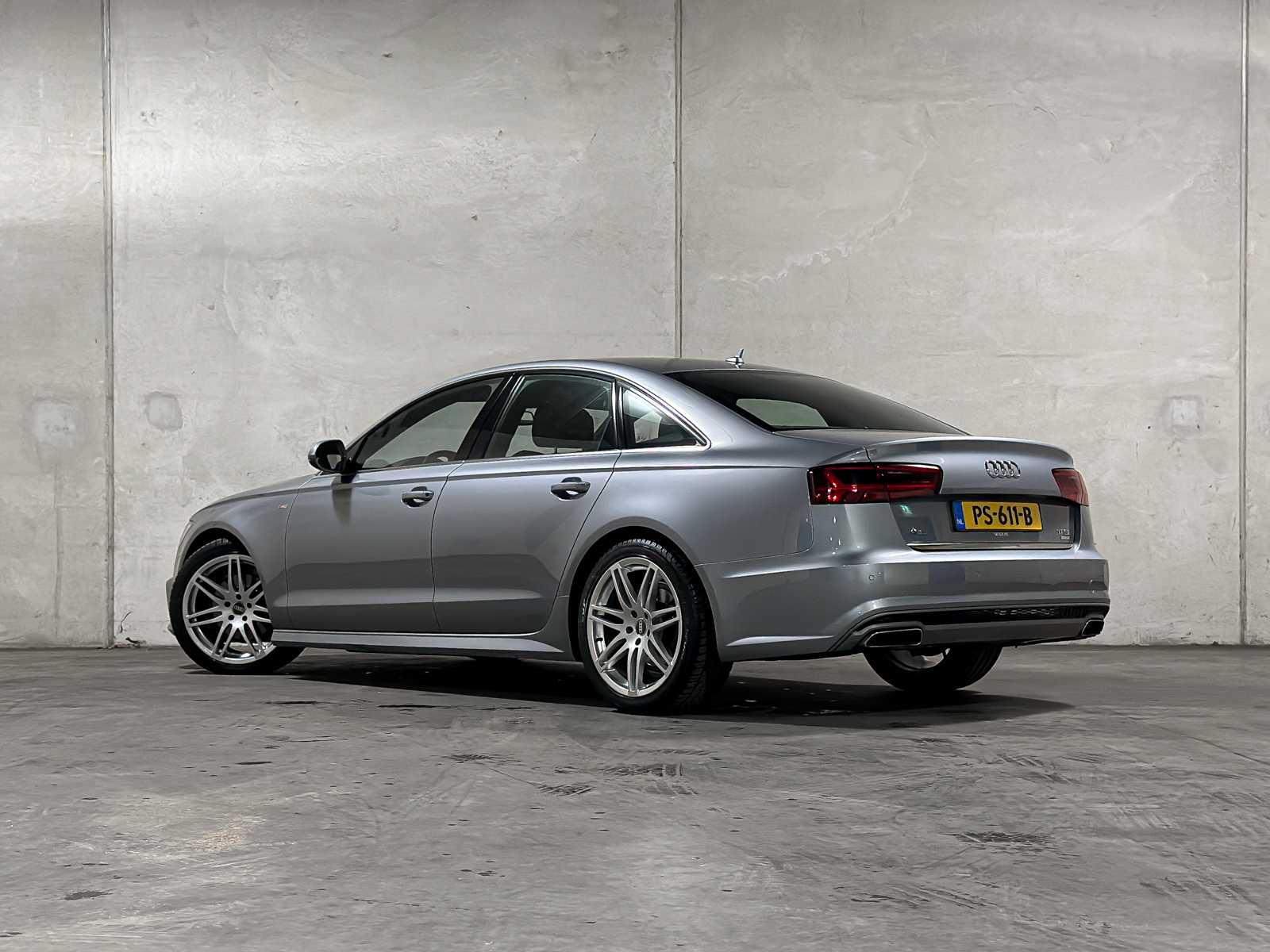 Audi A6 Limousine 1.8 TFSI S line Edition 190pk 2017 (Origineel-NL), PS-611-B