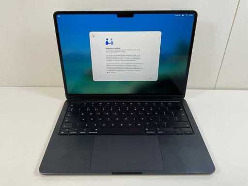 Apple MacBook Air 13,3", Apple M3, 16 Go de RAM, 500 Go NVMe Laptop