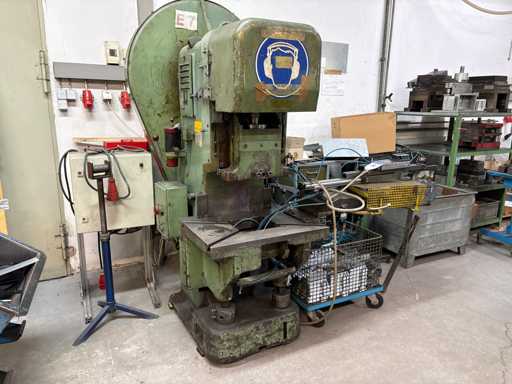 W. PAUL MÜLLER 45 SV Eccentric Press