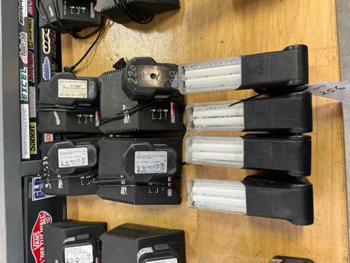 AEG/Milwaukee 71364 Winning PL Option Battery Lamps (4x)