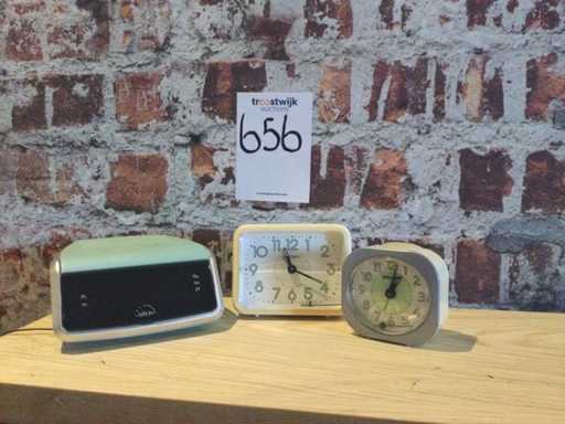 Ceasuri deșteptătoare vintage (3x)