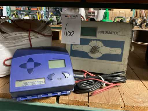 Diverse meetapparatuur (2x)