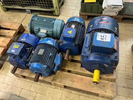 Stock di accessori,ricambi e giacenze di magazzino