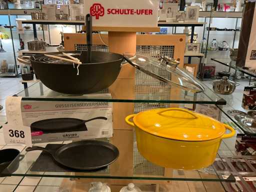 Gsw gietijzer waaronder wok met toebehoren, ovale kookpot , pan met onderzetter
