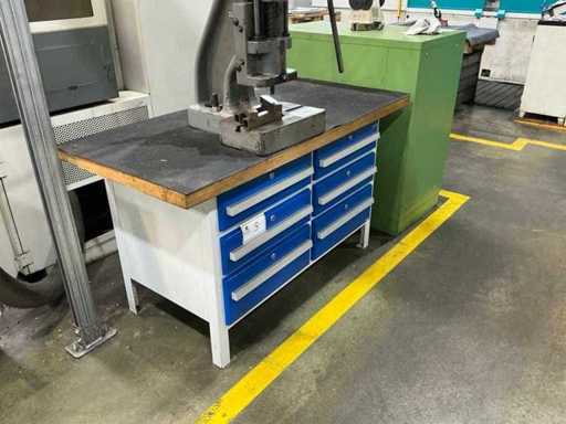 GARANT workbench with contents