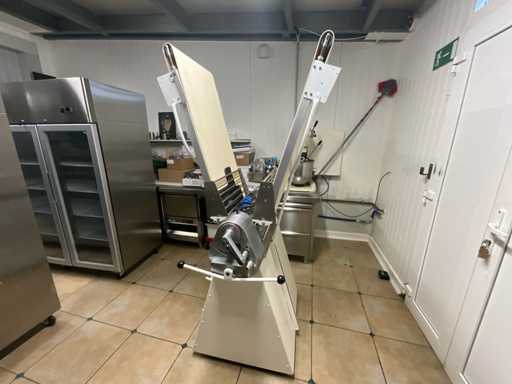 Seewer AG Syn 503 Walsmolen Bakkerijmachines