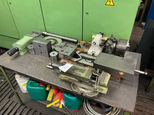 Assortiment machineaccessoires / klemmiddelen (3-kaal chucks, staartstok,...)