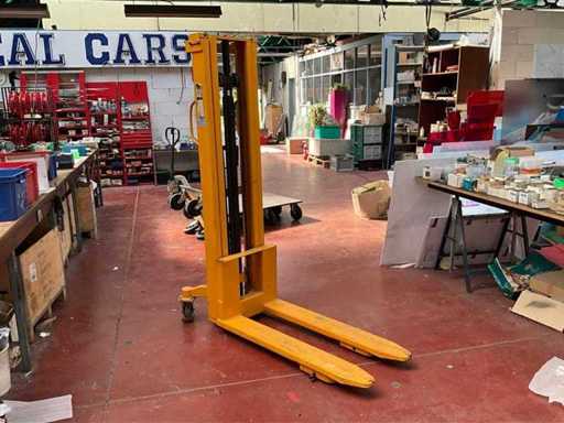 2013 Giant-Move MF-E1029/A01052 Handmatige Stapelaar