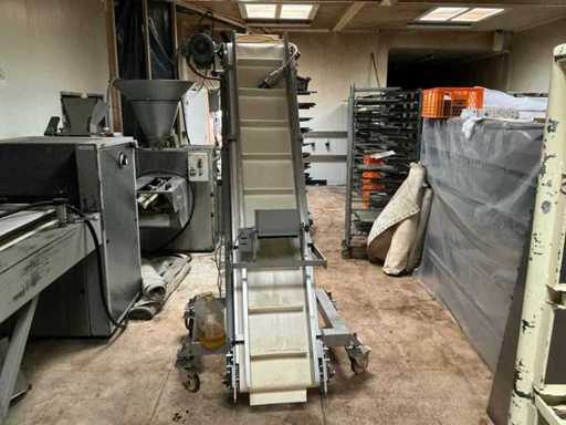 Convoyeur Bernier + Étaleuse à farine