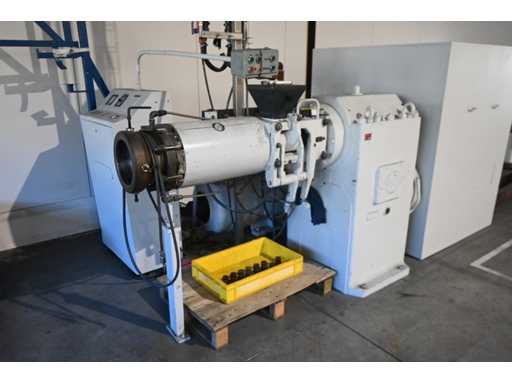 Troester GS 90 Extruder