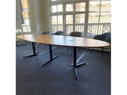 LANDE - Casus - Conference Table
