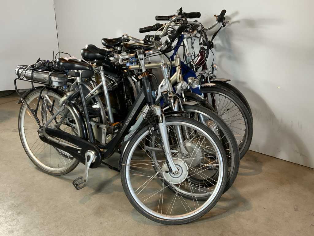 Différentes marques et modèles de vélos électriques (5x)